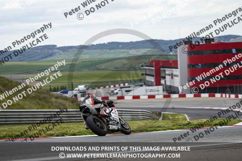 cadwell no limits trackday;cadwell park;cadwell park photographs;cadwell trackday photographs;enduro digital images;event digital images;eventdigitalimages;navarra;no limits trackdays;peter wileman photography;racing digital images;trackday digital images;trackday photos